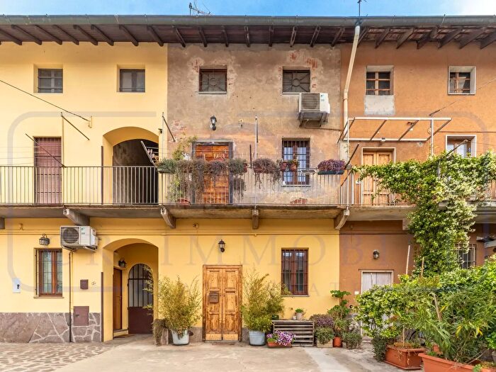 Casa trilocale in vendita in Piazza Chiesa, Rho