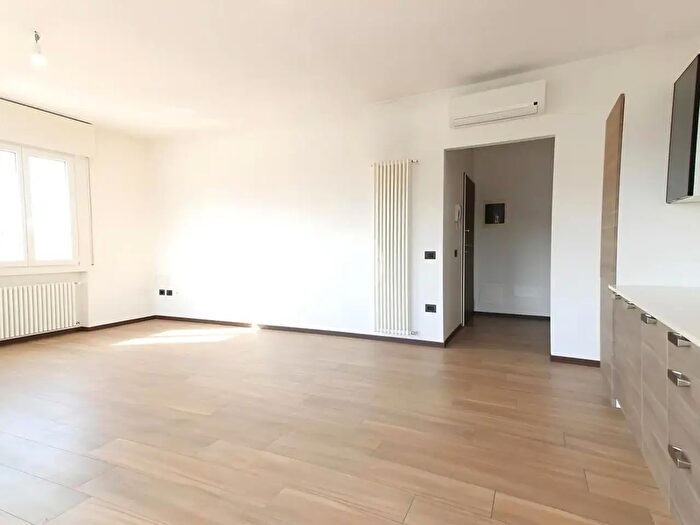 Appartamento trilocale in vendita in Via Mentana, Vicenza