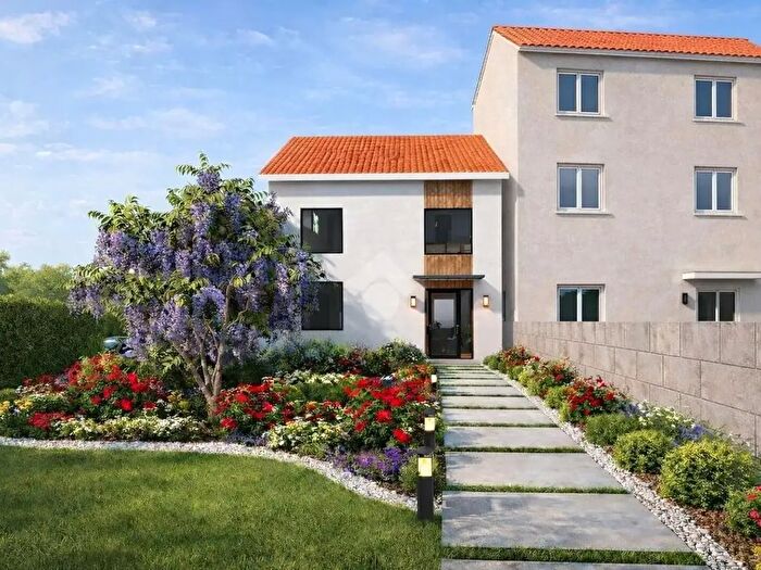 Casa bilocale in vendita in Via Vigne, Castelleone