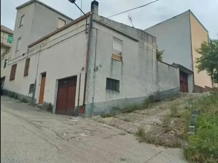Casa monolocale in vendita in Via Grazia Deledda, Sarule