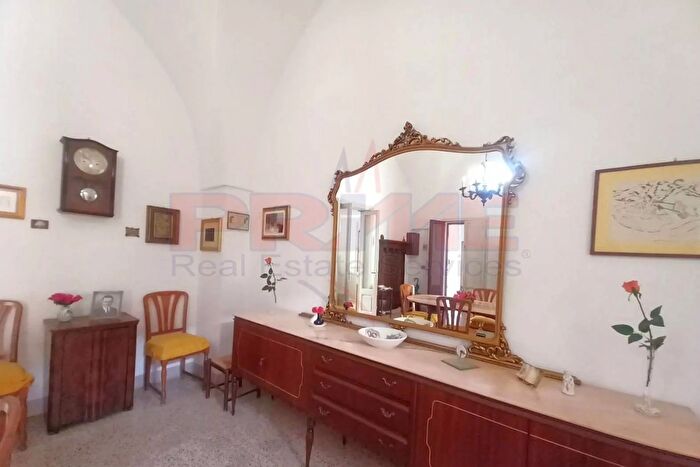 Casa quadrilocale in vendita in Via Gaetano Vinci Parabita, Parabita