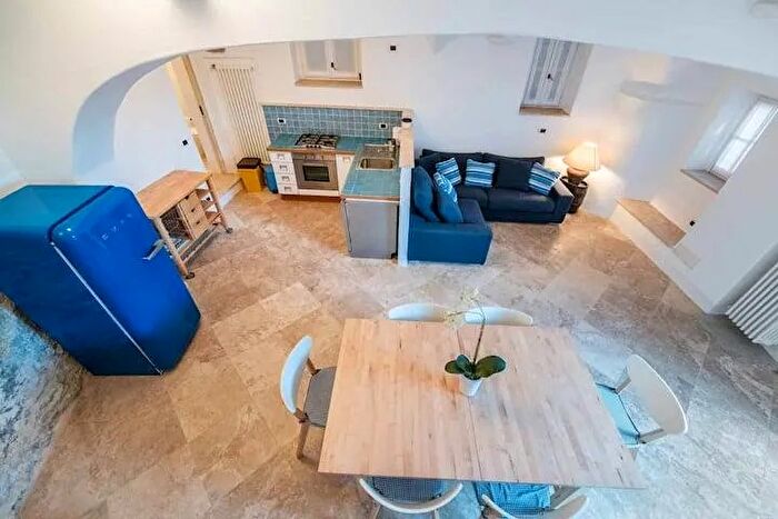 Appartamento quadrilocale in vendita in Finale Ligure