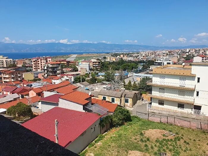 Casa con 5 locali in vendita in Via Saracinello, Reggio Calabria