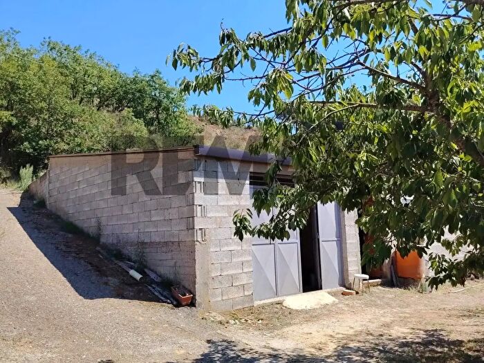 Casa bilocale in vendita in Contrada Montagna San Gregorio Snc, Piazza Armerina