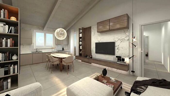 Appartamento trilocale in vendita in Via Aprile Olginate, Olginate