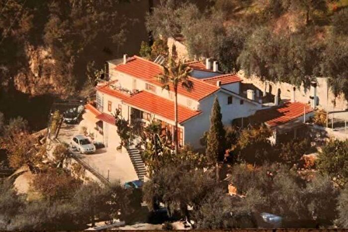 Casa con 13 locali in vendita in Strada Ciaixe, Camporosso