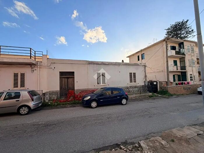 Casa quadrilocale in vendita in San Gregorio Via Stazione, Reggio Calabria