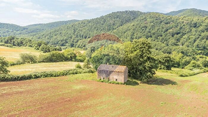Casa quadrilocale in vendita in Strada Provinciale di Castro Snc, Ischia Di Castro