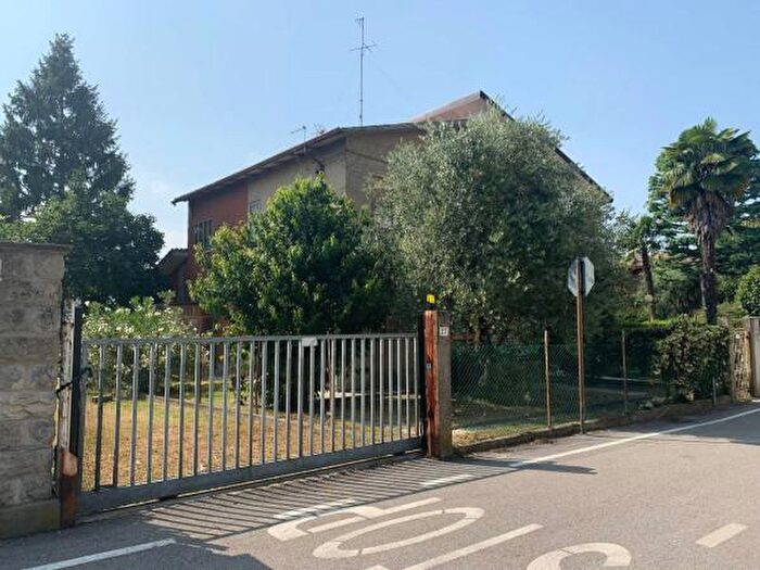 Casa quadrilocale in vendita in Via Cesare Battisti, Mira