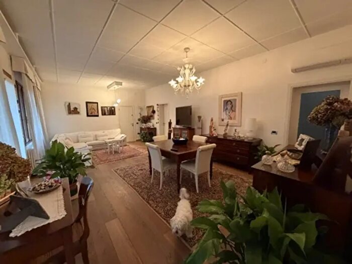 Casa con 6 locali in vendita in Via Veneto, Mira