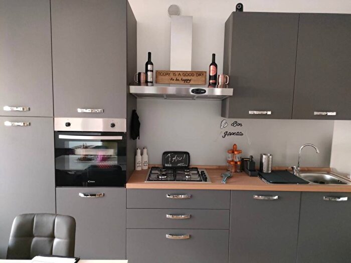 Appartamento trilocale in affitto in Centro, Lozzo Atestino