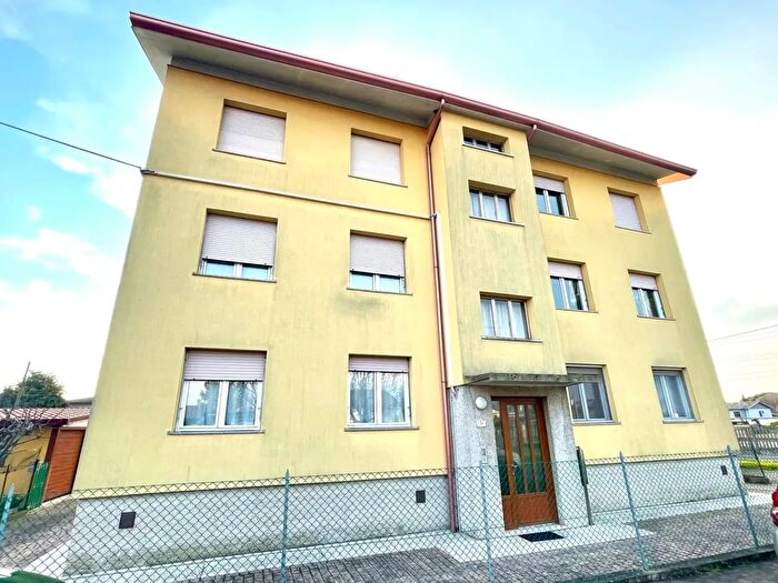 Appartamento quadrilocale in vendita in Via Savorgnan del Monte, Palazzolo Dello Stella