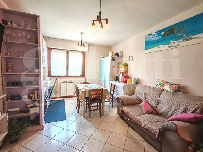 Appartamento trilocale in vendita in Via Rocco Spatellaro, Figline e Incisa Valdarno