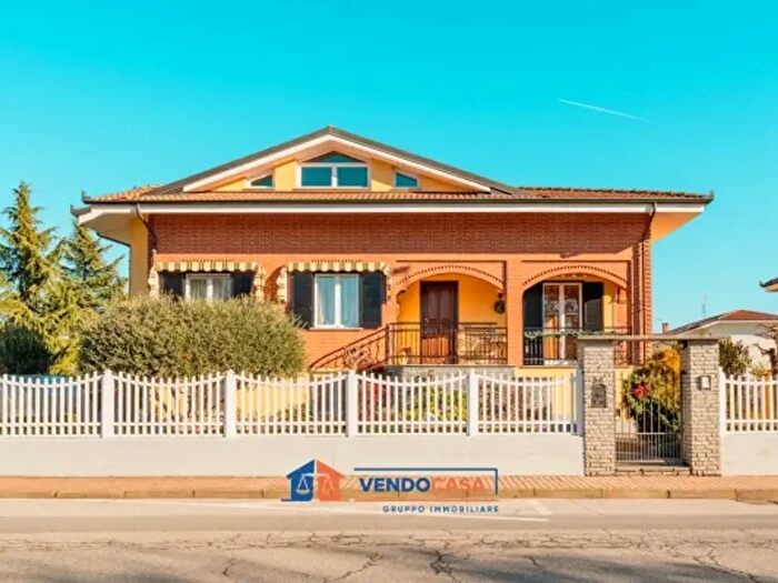 Casa quadrilocale in vendita in Via San Biagio, Caramagna Piemonte