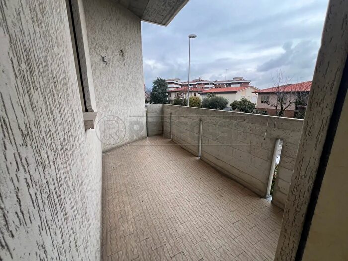 Appartamento con 7 locali in affitto in Bassano Del Grappa