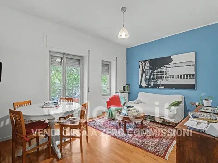 Appartamento bilocale in vendita in Via Alcuino, Milano