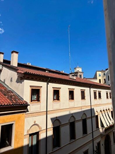 Appartamento quadrilocale in vendita in Via San Fermo Padova, Padova