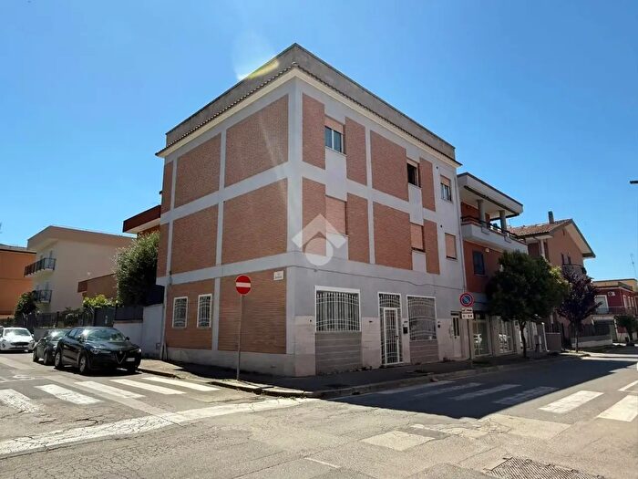 Appartamento quadrilocale in vendita in Via delle Margherite, Aprilia