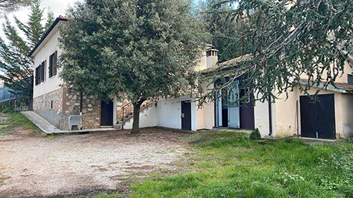 Casa con 5 locali in vendita in Massa Marittima