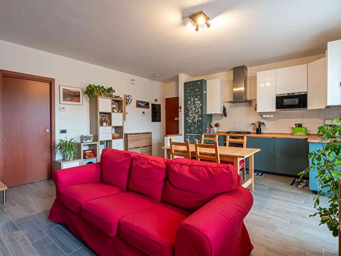 Appartamento quadrilocale in vendita in Via Milanese, Alserio