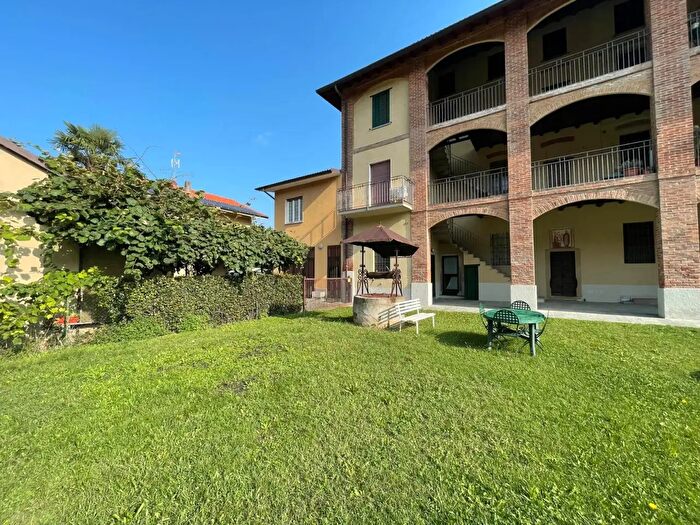 Appartamento bilocale in vendita in Via Bocconi, Monticello Brianza