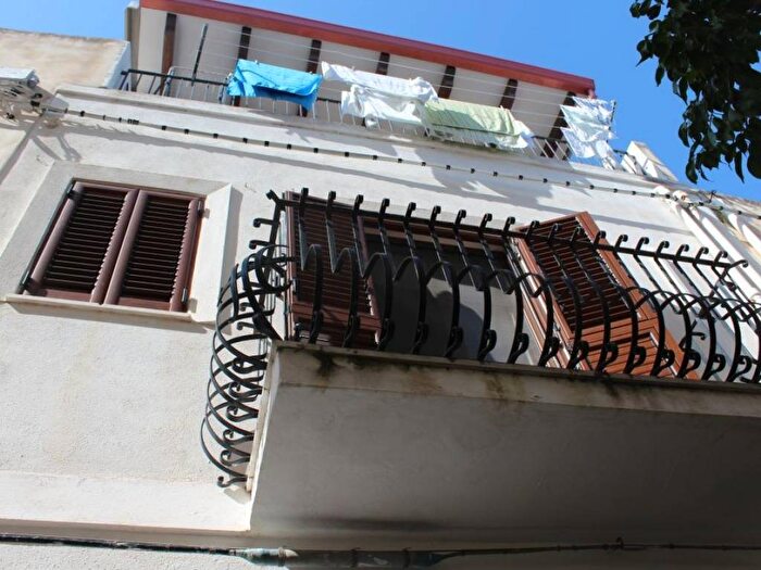 Casa trilocale in affitto in Via Sant'Anna, Centro, Lipari
