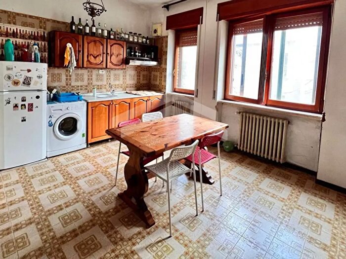 Appartamento con 5 locali in affitto in Via Duca dAosta, Campobasso