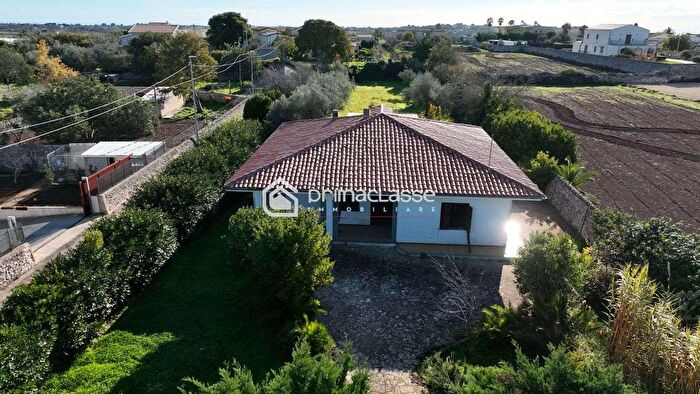 Casa con 5 locali in vendita in Modica