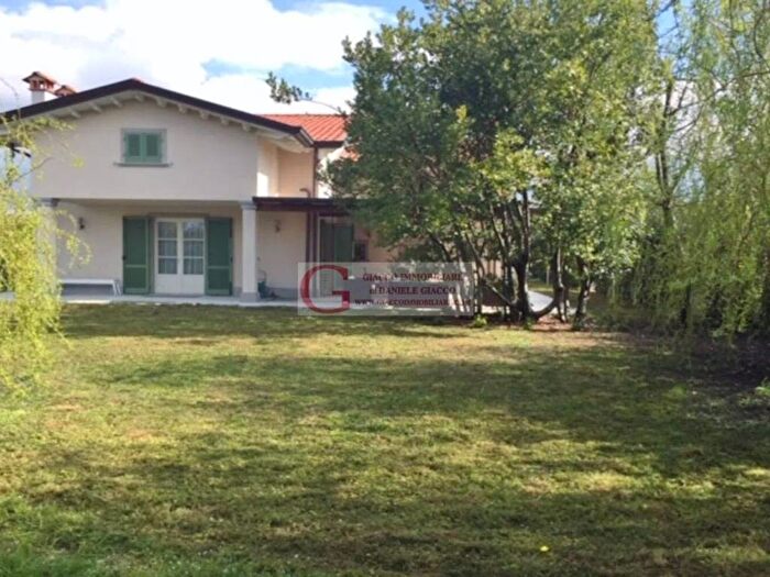 Casa con 6 locali in affitto in Via G Amendola SNC, Caranna, Forte dei Marmi