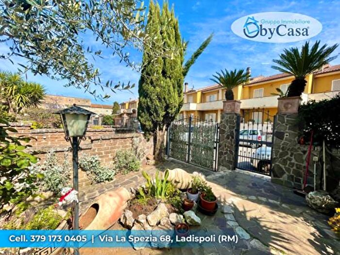 Casa con 5 locali in vendita in Via Padre Gabriele Roschini, Nepi