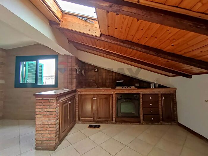 Appartamento trilocale in vendita in Via Umberto, San Pietro Clarenza