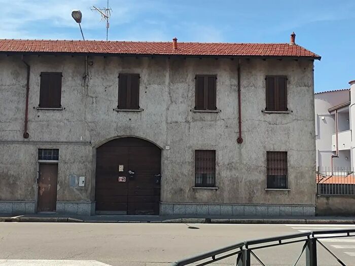 Case in Vendita e in Affitto - 2