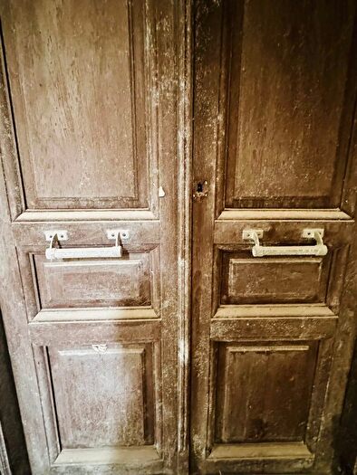 Casa con 20 locali in vendita in La Spezia