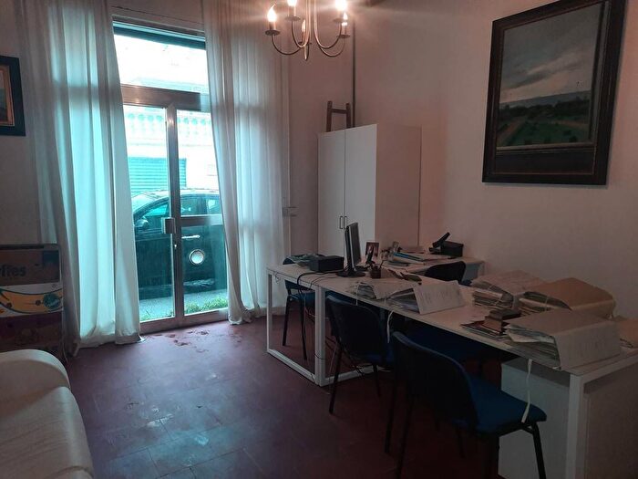 Appartamento trilocale in affitto in Cisternone, Livorno