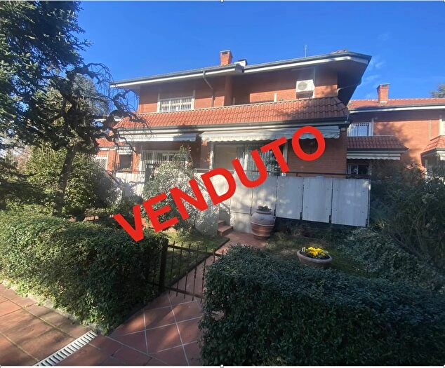 Casa con 6 locali in vendita in Strada Maiole bis Moncalieri, Moncalieri