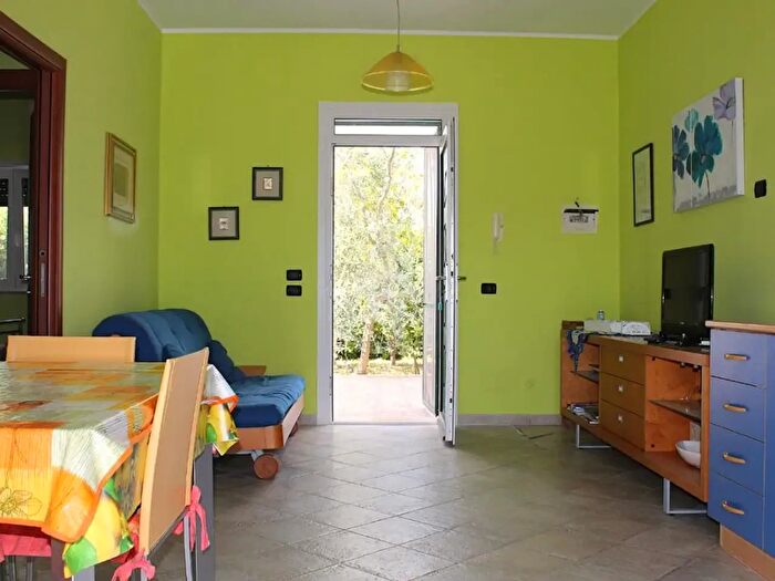 Casa trilocale in vendita in Via Lisbona, Carovigno