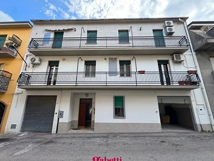 Appartamento trilocale in vendita in Via Ciro Menotti, San Salvo
