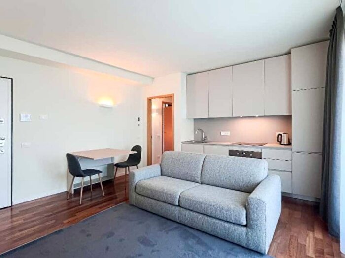 Appartamento bilocale in affitto in Via Carlo Imbonati, Dergano, Milano