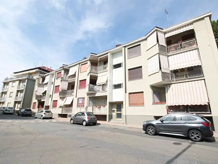 Appartamento quadrilocale in vendita in Piazza I Maggio, Trofarello