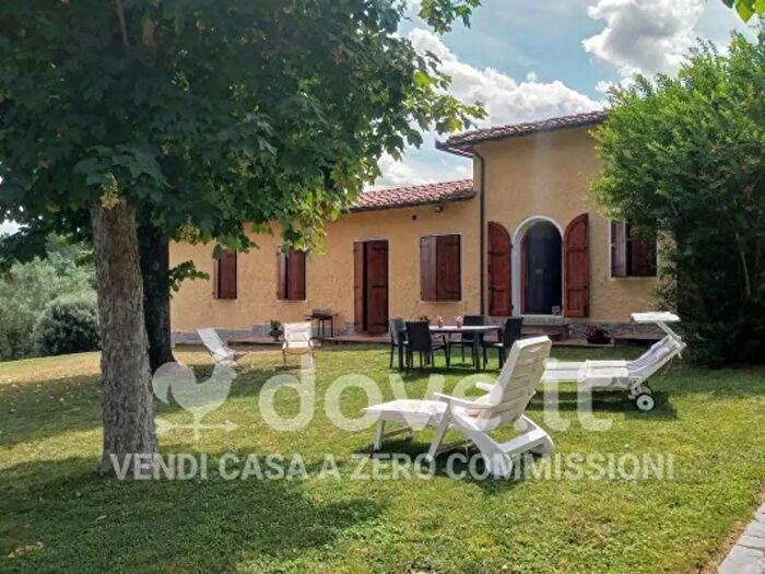 Casa con 6 locali in vendita in Via Europa Snc, Sovicille
