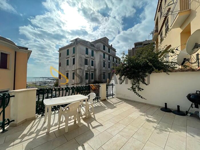 Appartamento trilocale in affitto in Via Antonio Gramsci, Anzio