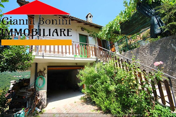 Casa quadrilocale in vendita in Traversa Campo, Valbrevenna