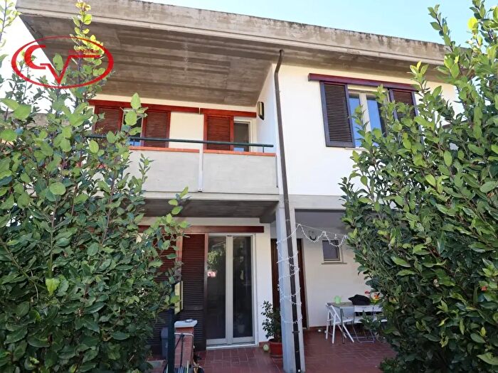 Casa con 8 locali in vendita in Via Udine, Loro Ciuffenna