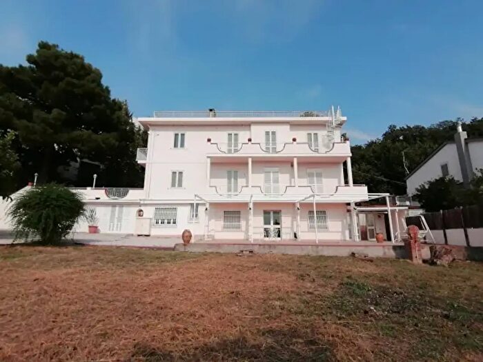 Casa con 6 locali in vendita in Via Casa dei Pazzi, Salerno