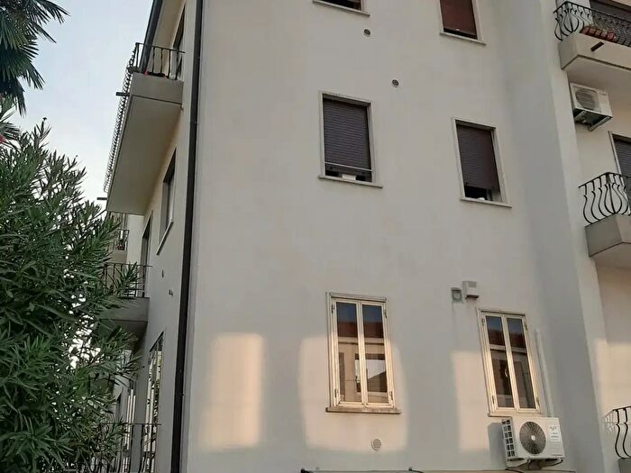 Appartamento quadrilocale in vendita in Via Puccini, Vicenza