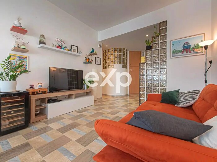 Appartamento con 6 locali in vendita in Via Luigi Bartolucci, Roma