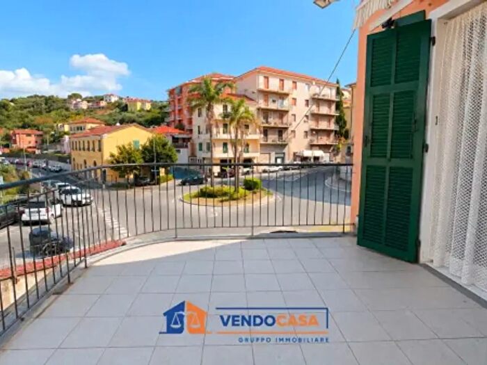 Appartamento trilocale in vendita in Via Giuseppe Mazzini, Imperia
