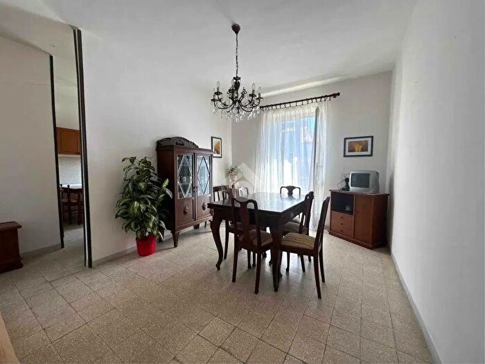 Appartamento trilocale in vendita in Via Regina Elena, Arlena Di Castro