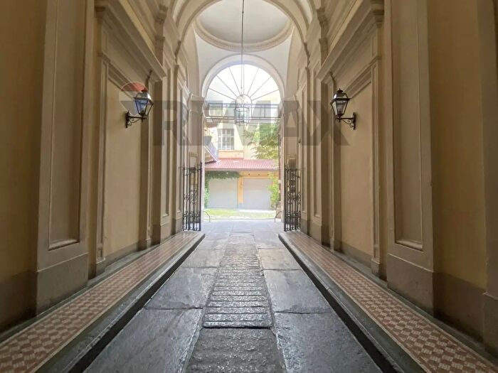 Appartamento trilocale in affitto in Piazza Statuto, Torino