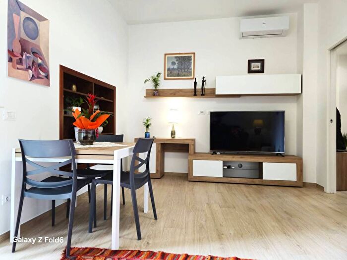 Appartamento trilocale in affitto in Viale Spartaco, Appio Claudio Statuario, Roma